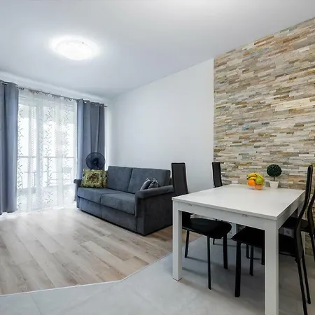 Warsaw-aparts Domaniewska *